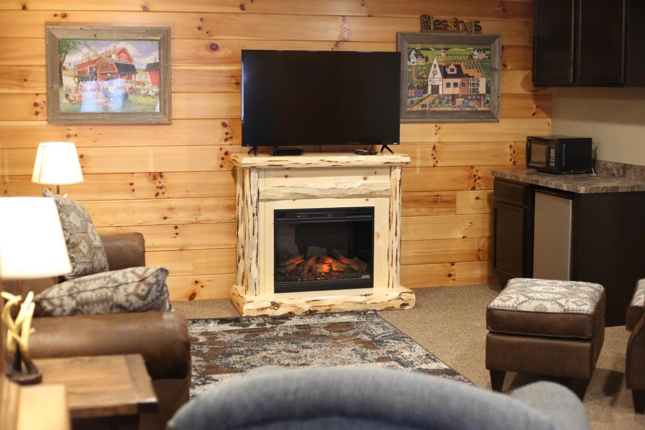  | Blessing Lodge by Amish Country Lodging