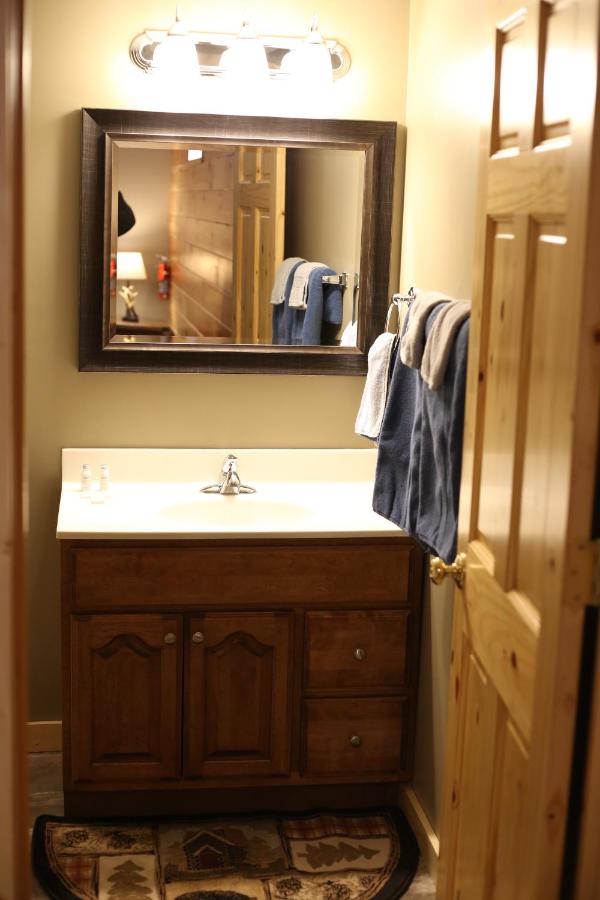  | Blessing Lodge by Amish Country Lodging