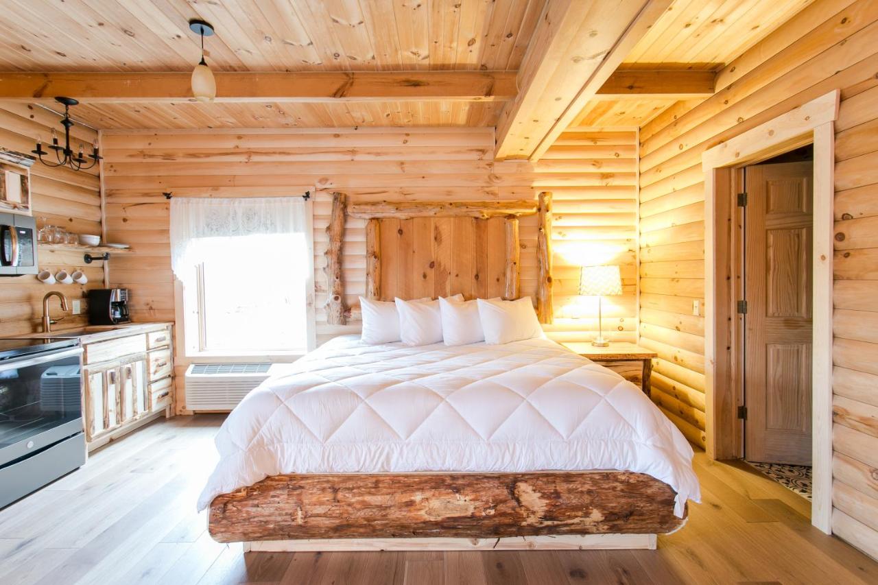 | Coblentz Country Lodge by Amish Country Lodging
