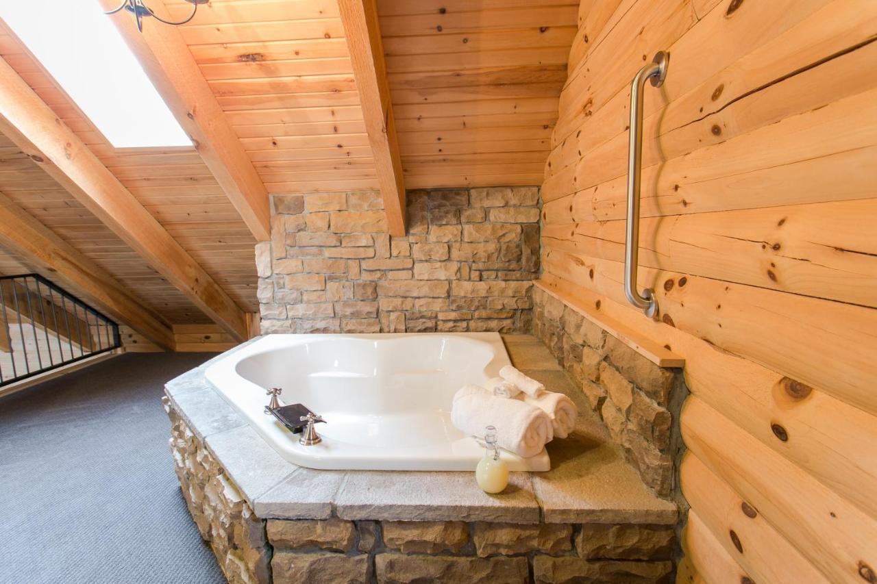 | Coblentz Country Lodge by Amish Country Lodging