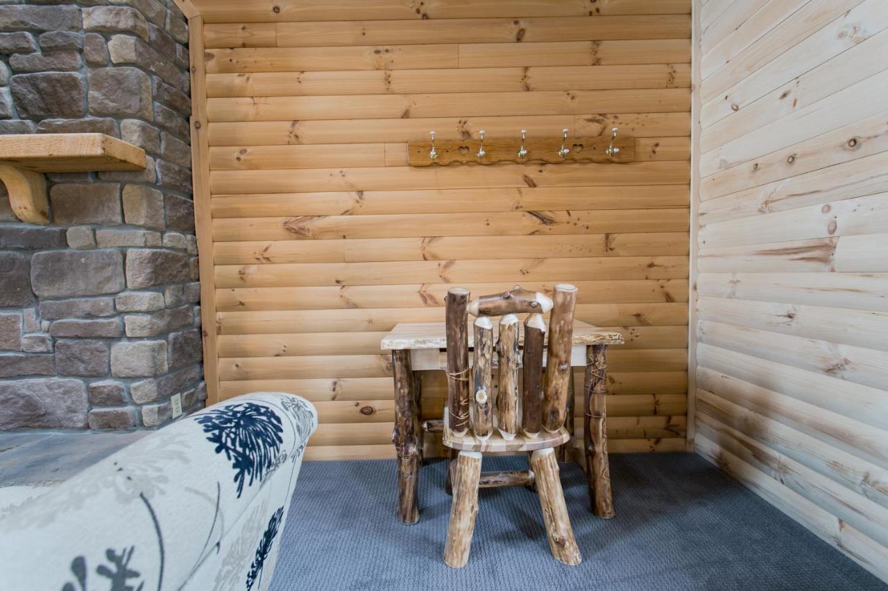 | Coblentz Country Lodge by Amish Country Lodging