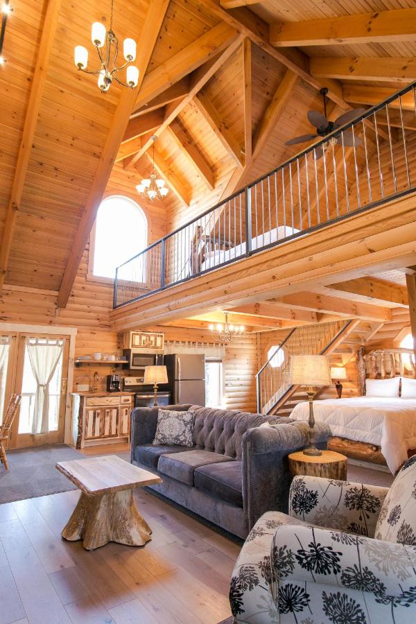 | Coblentz Country Lodge by Amish Country Lodging