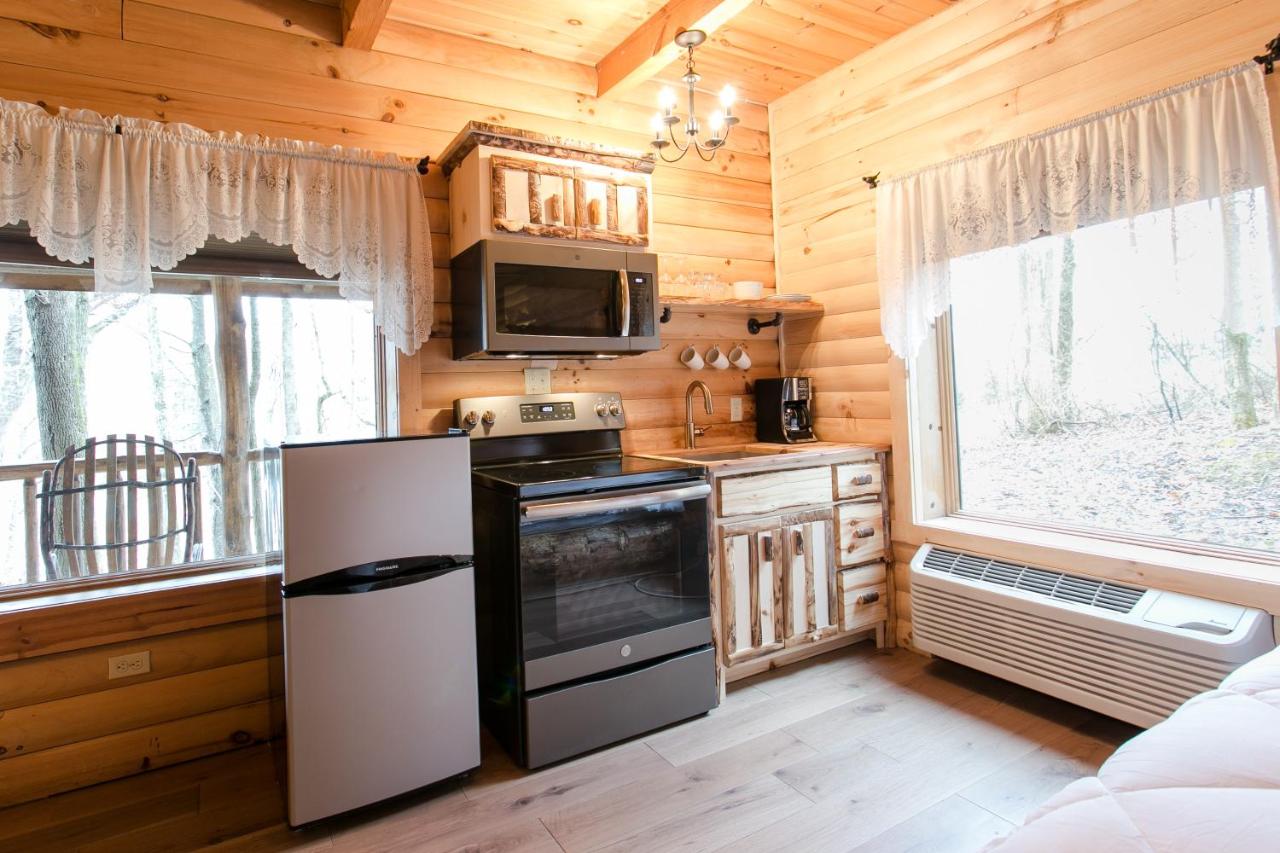 | Coblentz Country Lodge by Amish Country Lodging