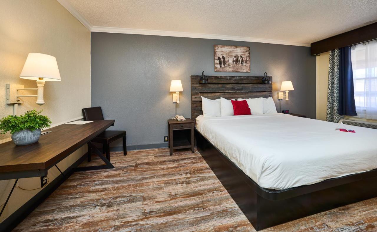 | San Mateo Inn
