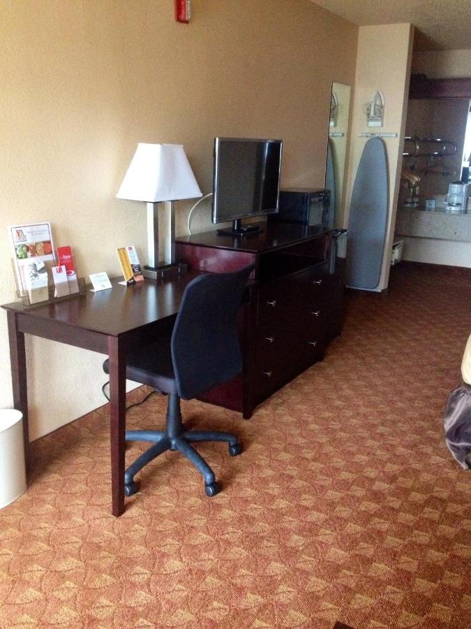 Queen Room with Two Queen Beds - Non-Smoking at Econo Lodge Inn & Suites San Antonio near Frost Bank Center