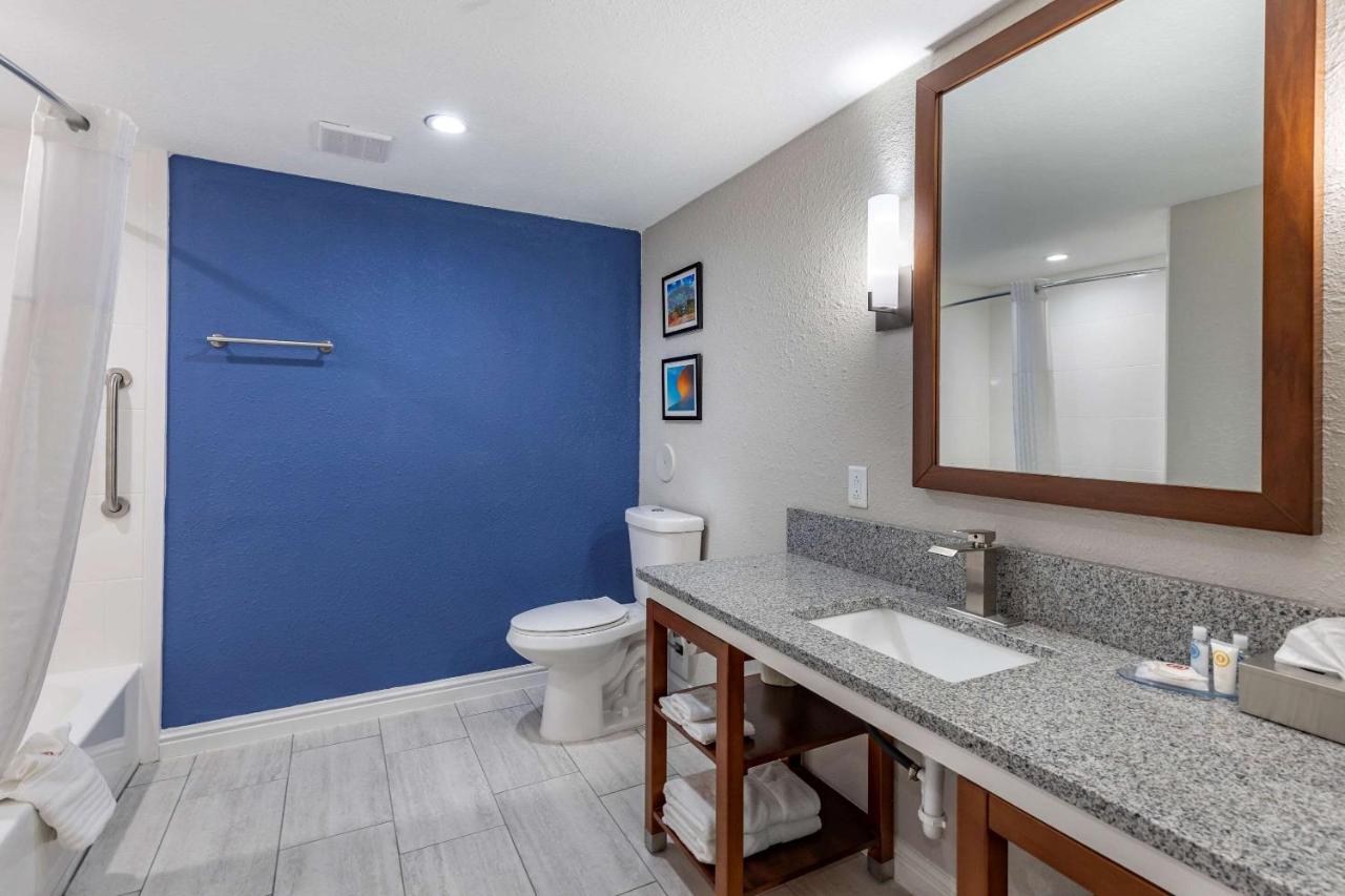 | Comfort Suites St Louis - Sunset Hills