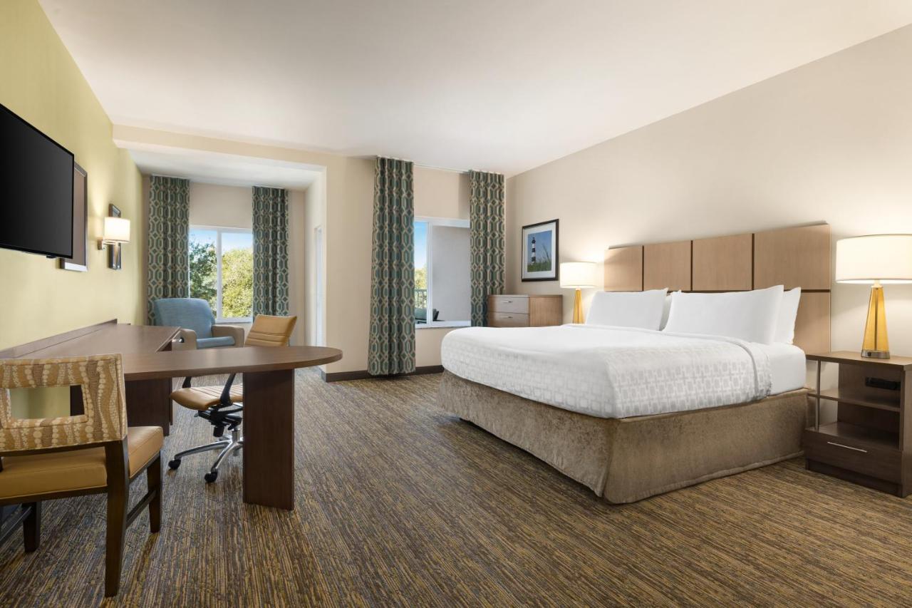 | Candlewood Suites - Safety Harbor, an IHG Hotel