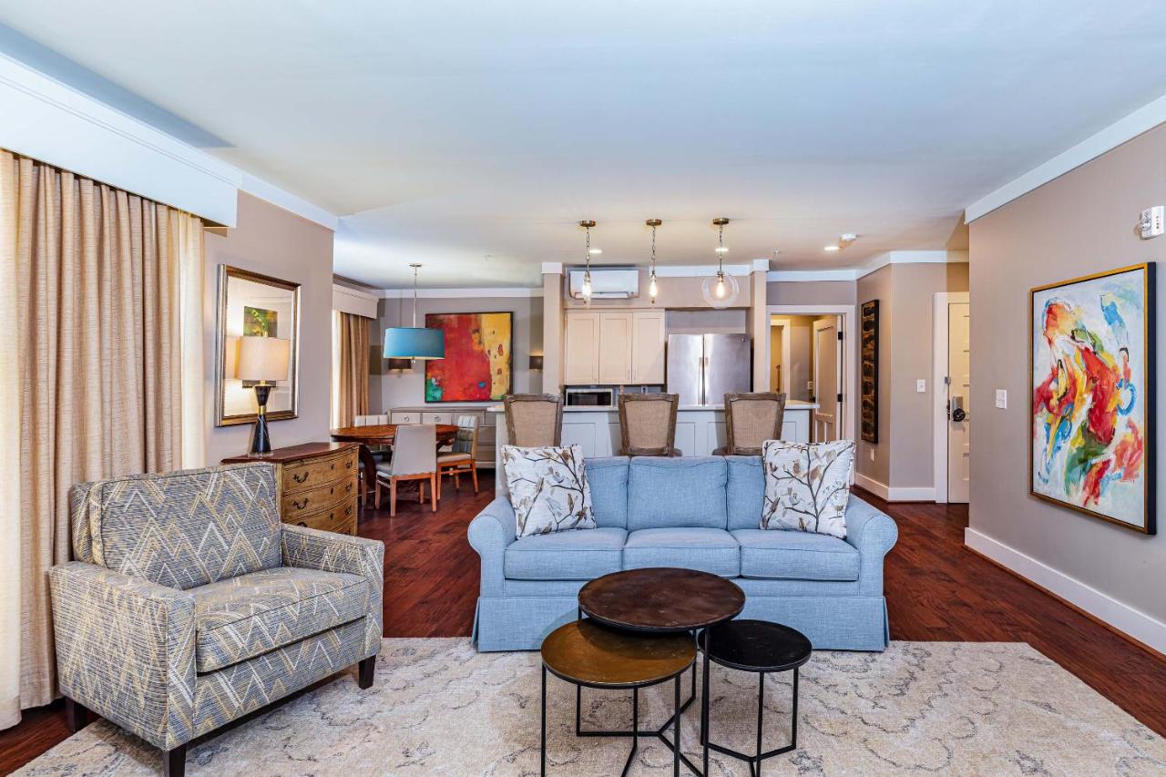 King Suite at The Inn at the Crossroads