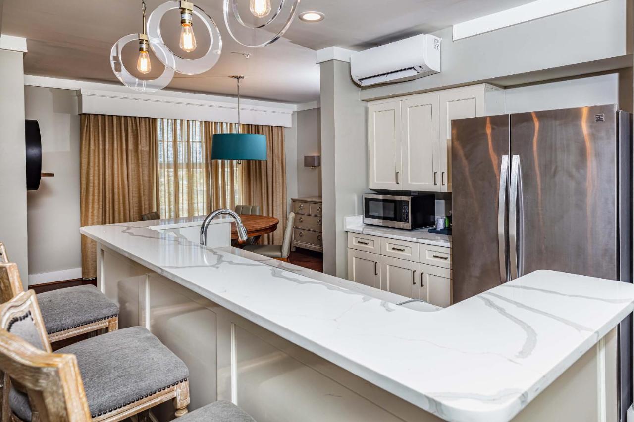 King Suite at The Inn at the Crossroads