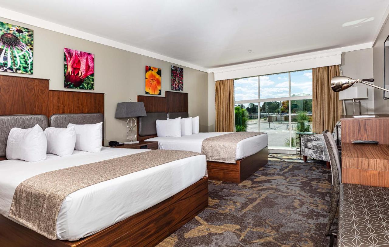 Queen Room with Two Queen Beds at The Inn at the Crossroads