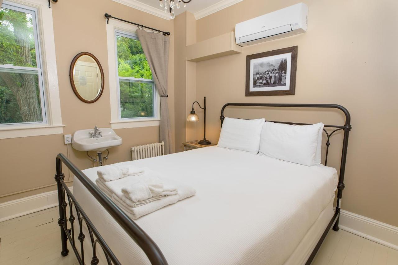 | Pine Cottage Bed & Breakfast