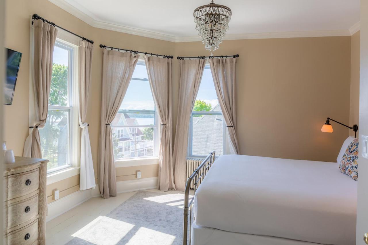 | Pine Cottage Bed & Breakfast