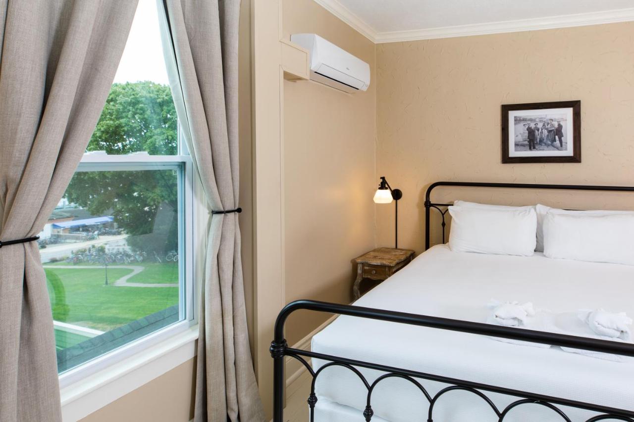 | Pine Cottage Bed & Breakfast