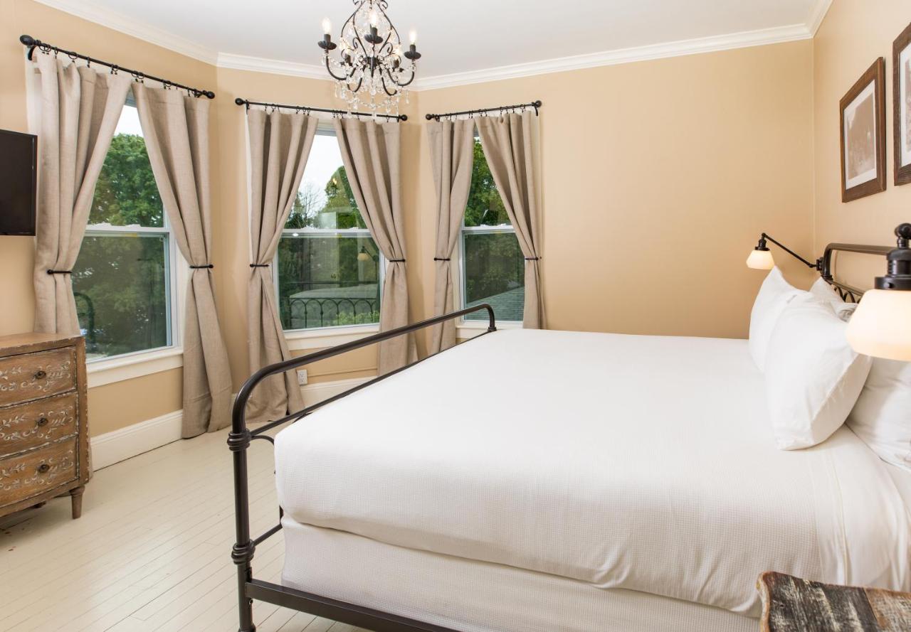 | Pine Cottage Bed & Breakfast