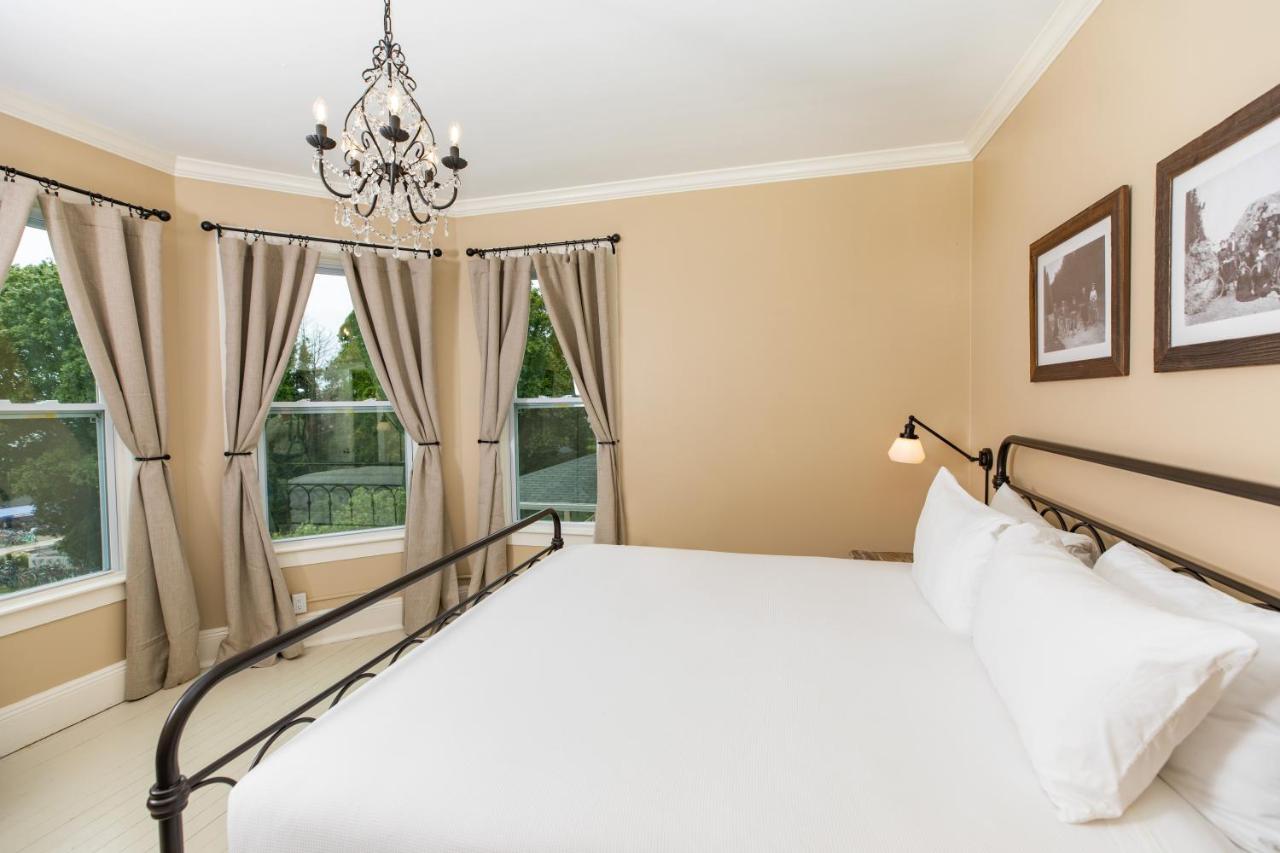 | Pine Cottage Bed & Breakfast