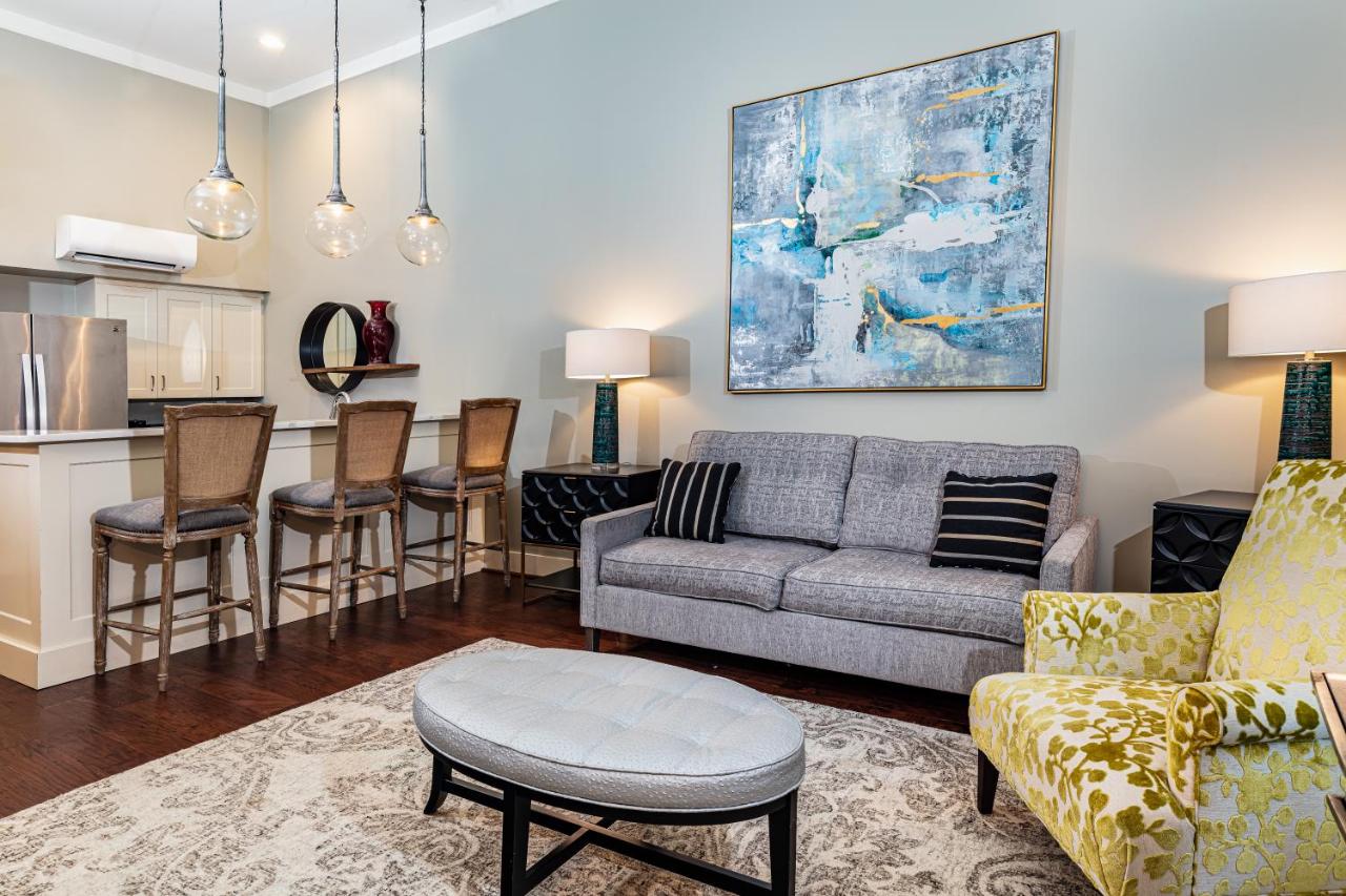 King Suite at The Inn at the Crossroads