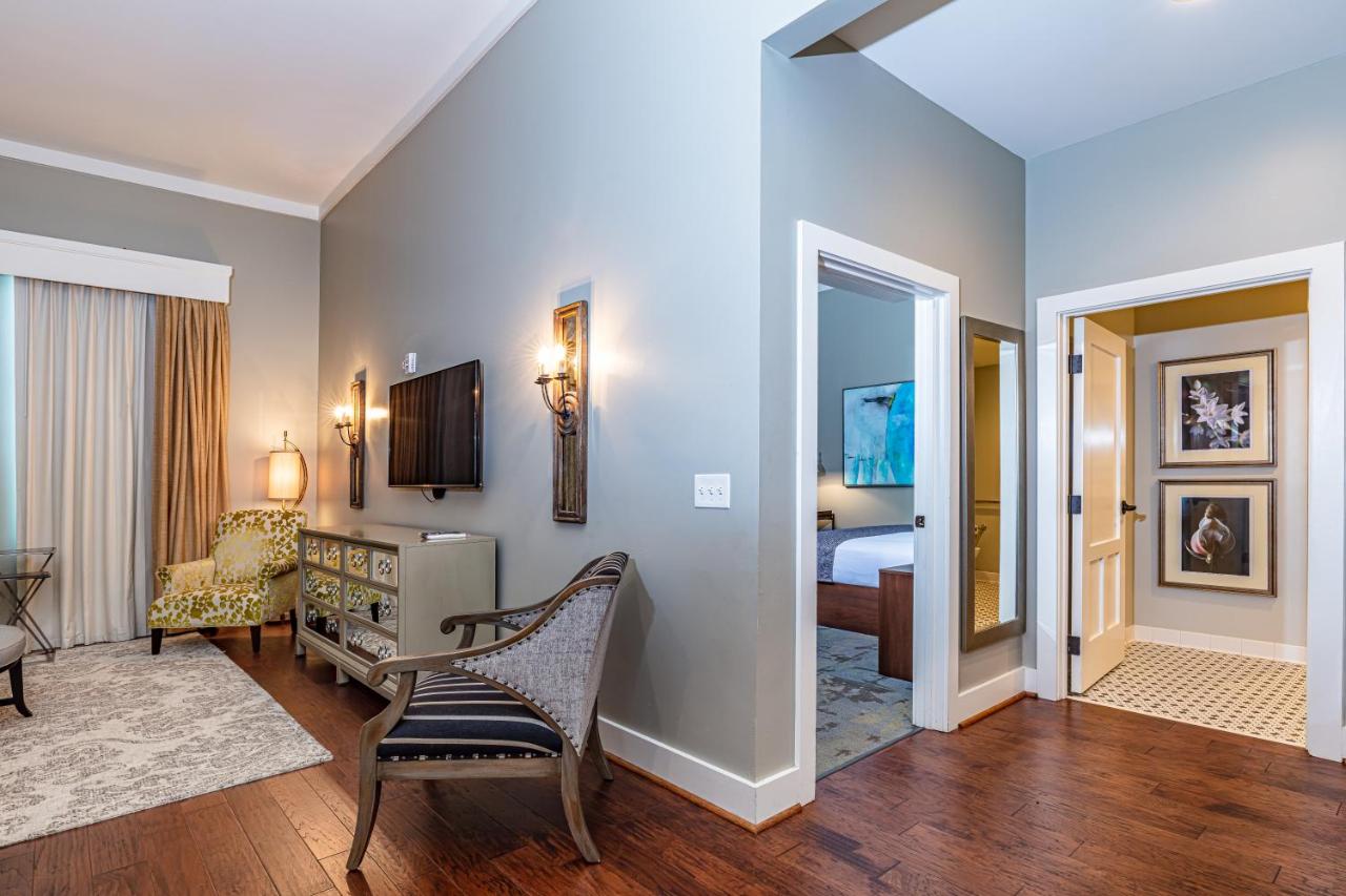 King Suite at The Inn at the Crossroads