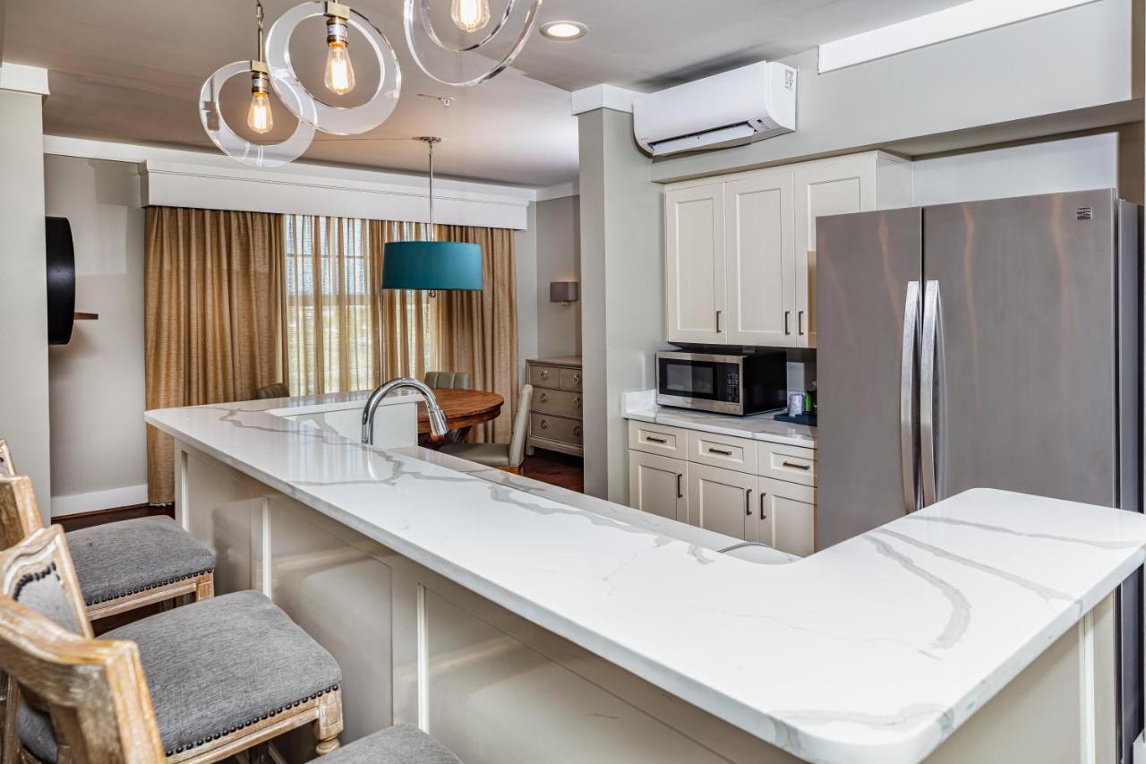 King Suite at The Inn at the Crossroads