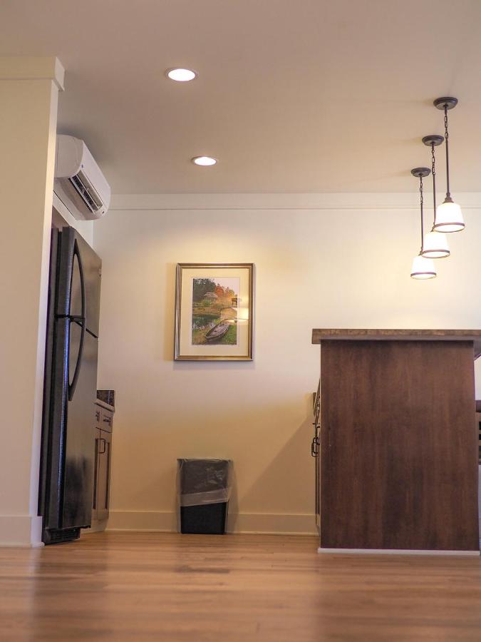 King Suite at The Inn at the Crossroads