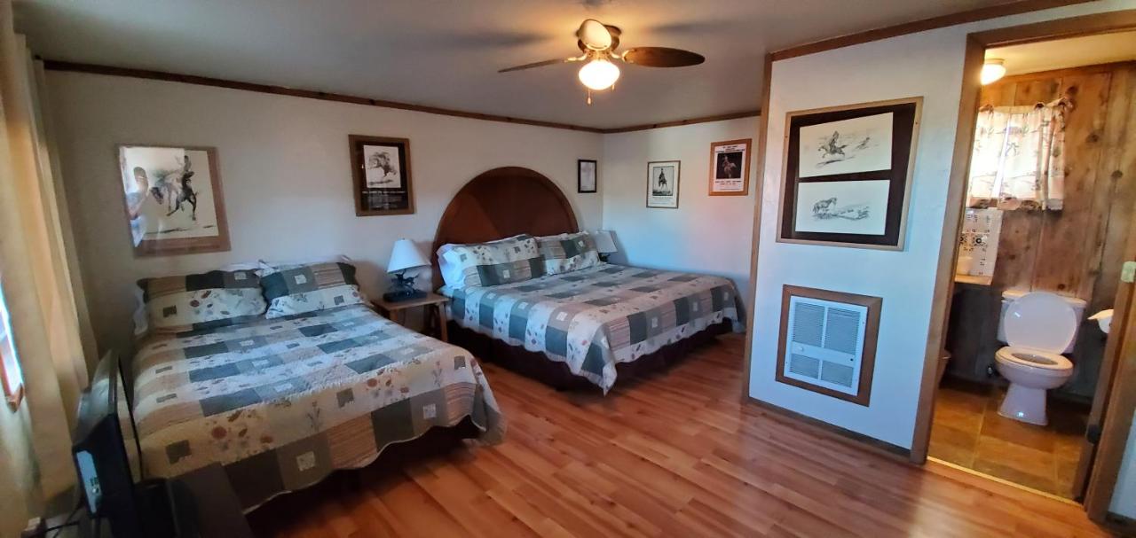 | Hikers Cimarron Inn & RV Park