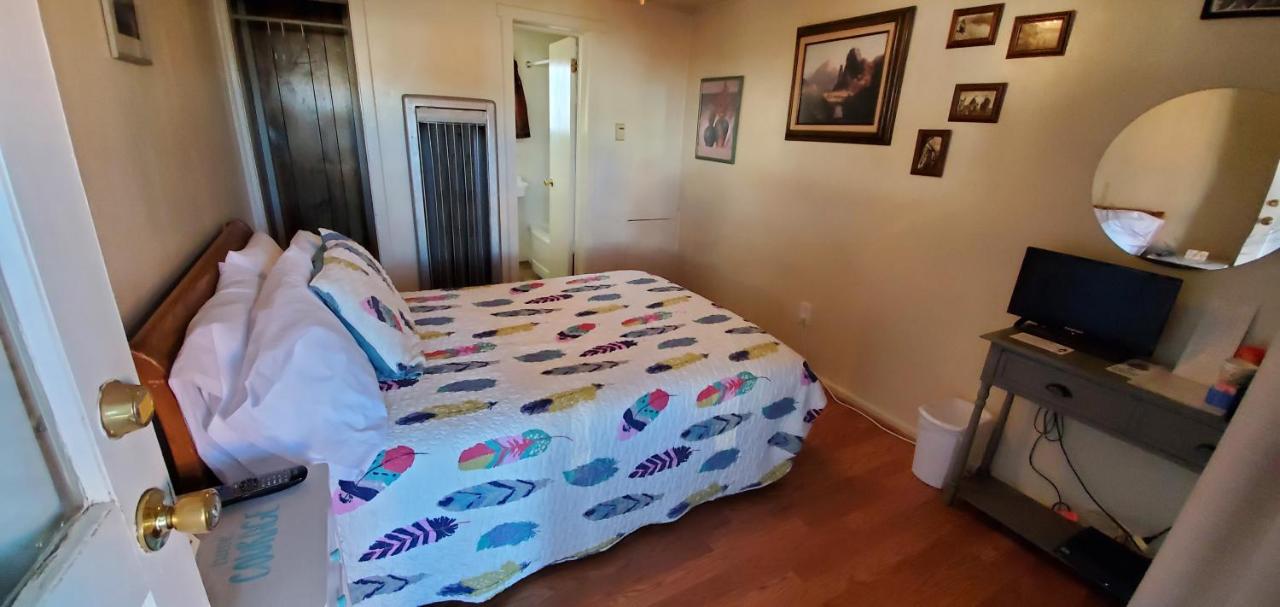 | Hikers Cimarron Inn & RV Park