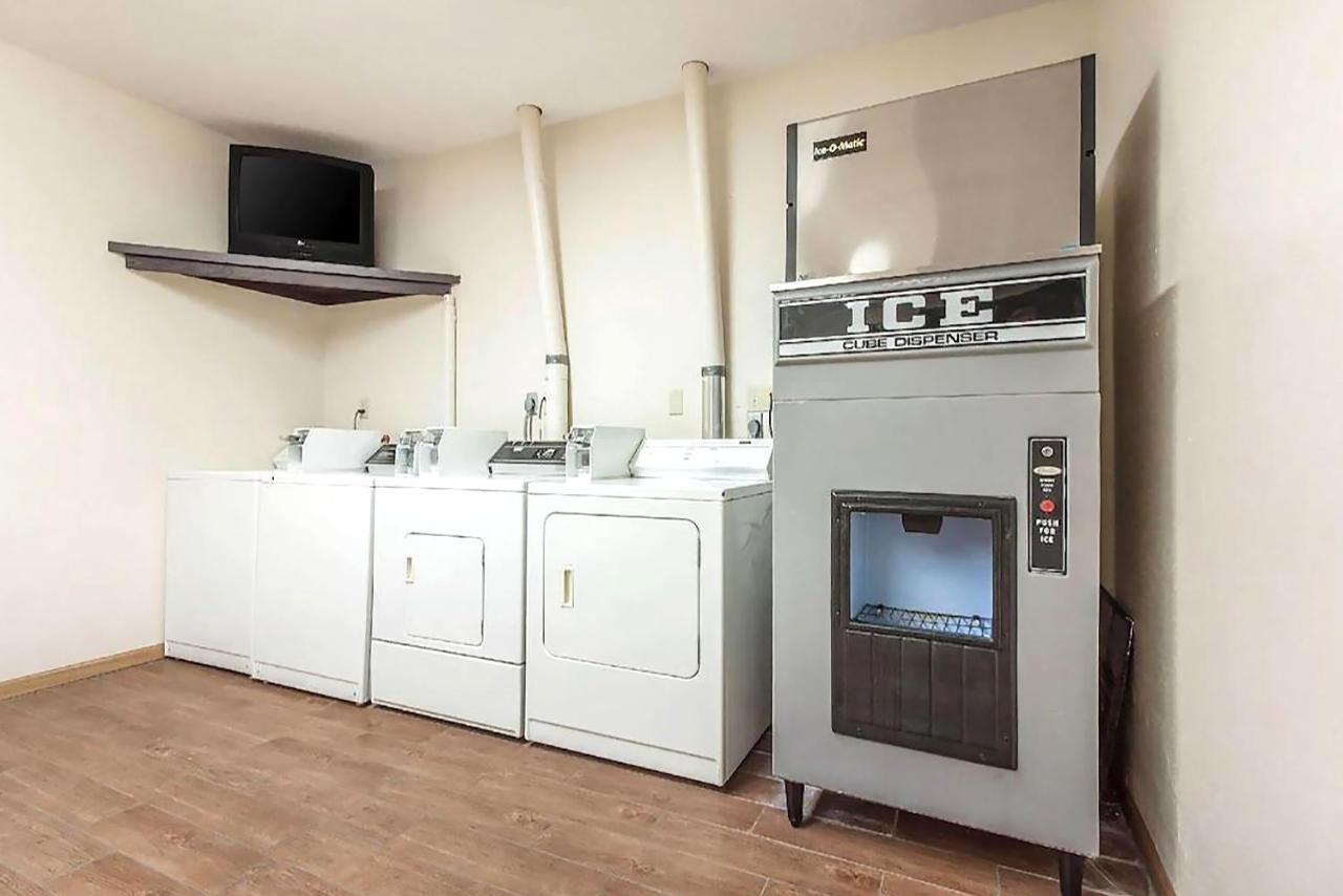  | Coratel Inn & Suites by Jasper McCook