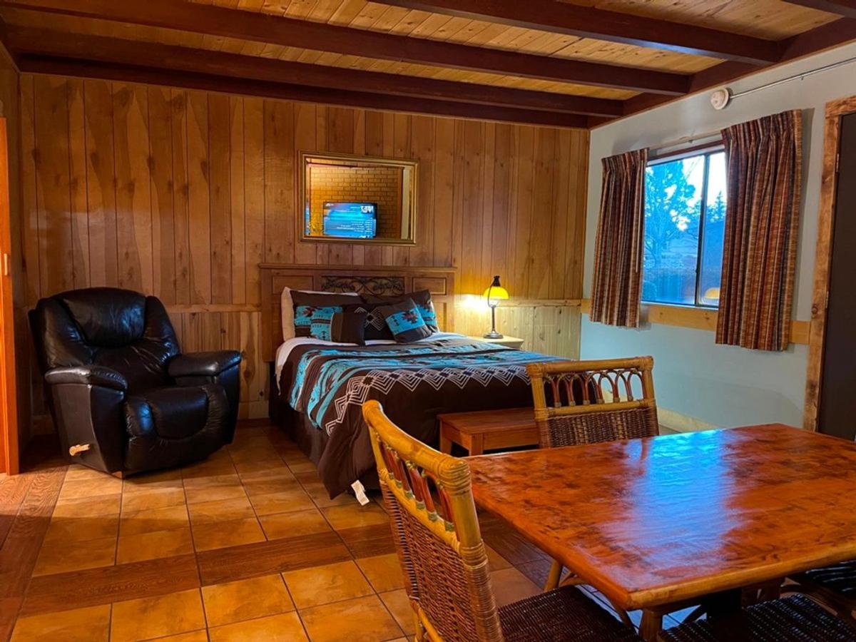 | West Winds Lodge