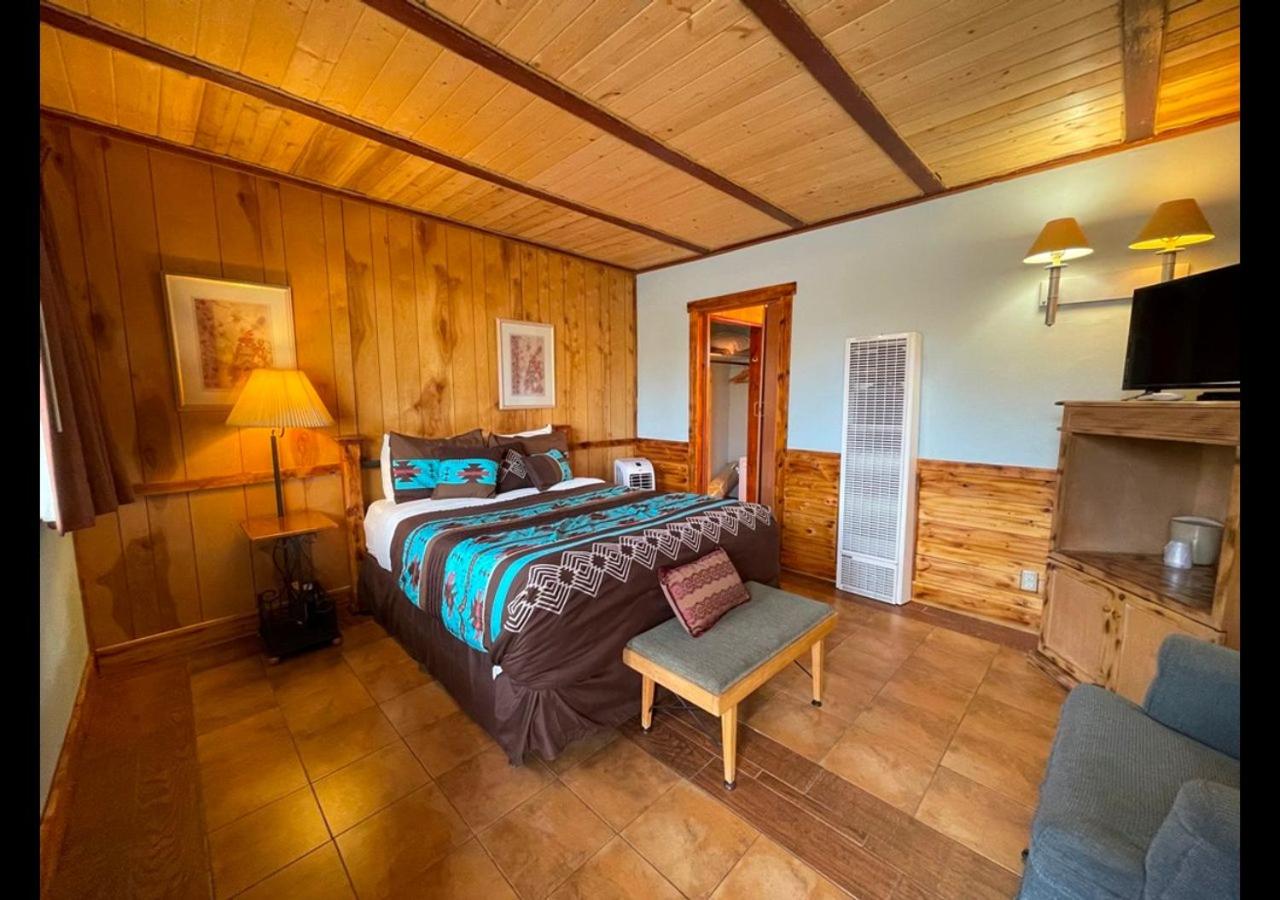| West Winds Lodge