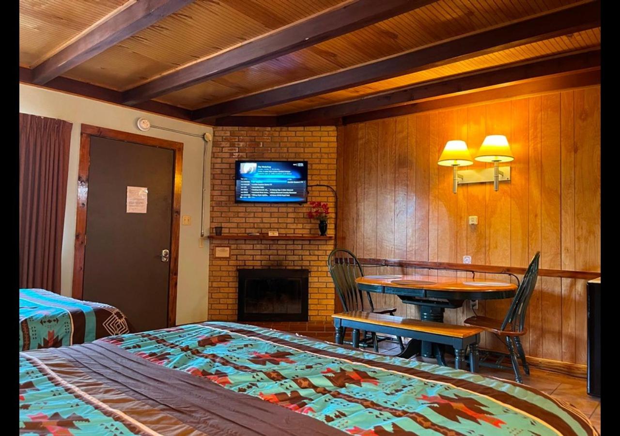 | West Winds Lodge