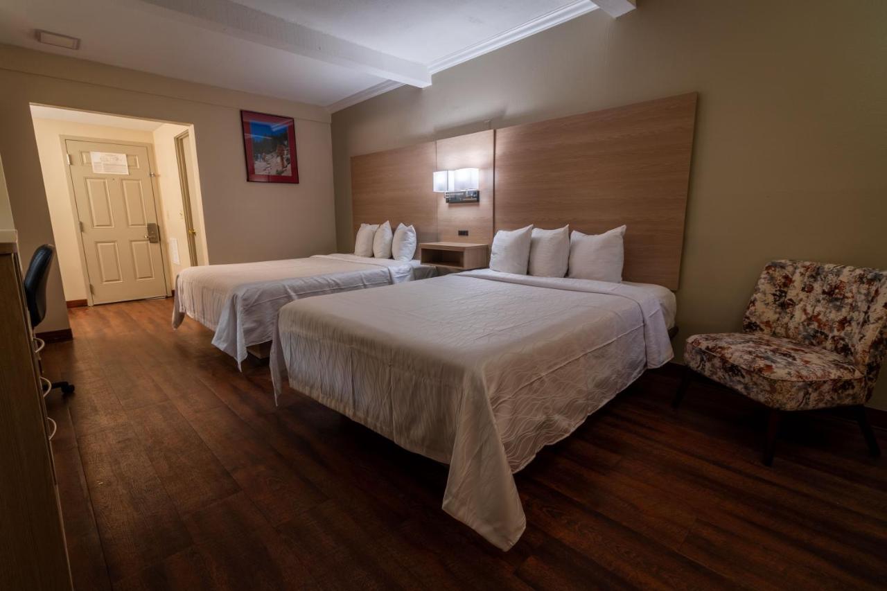 Quadruple Room with Two Queen Beds - Non Smoking at Quality Inn Bishop near Mammoth