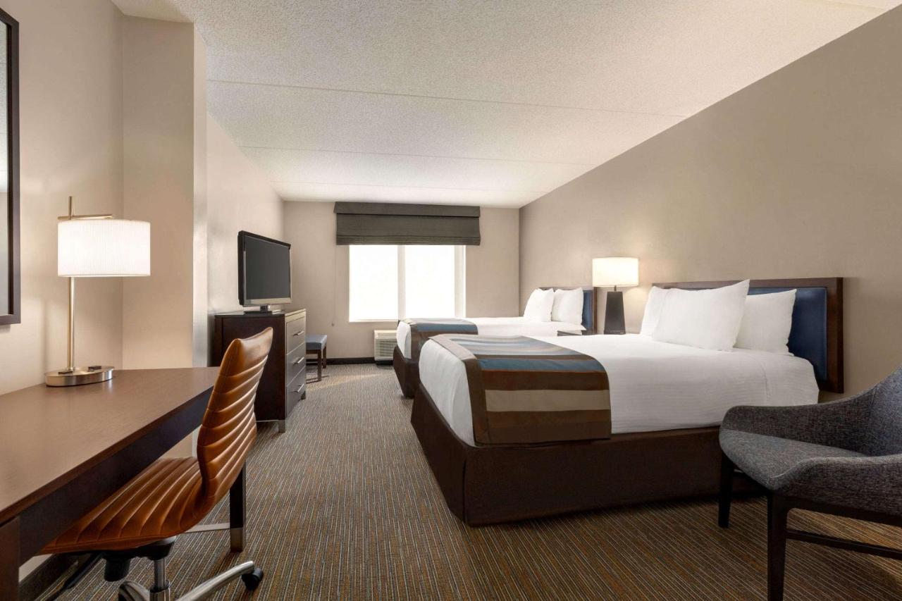 Deluxe Double Room with Two Double Beds - Disability Access - Non-Smoking at Wingate by Wyndham - Wilmington