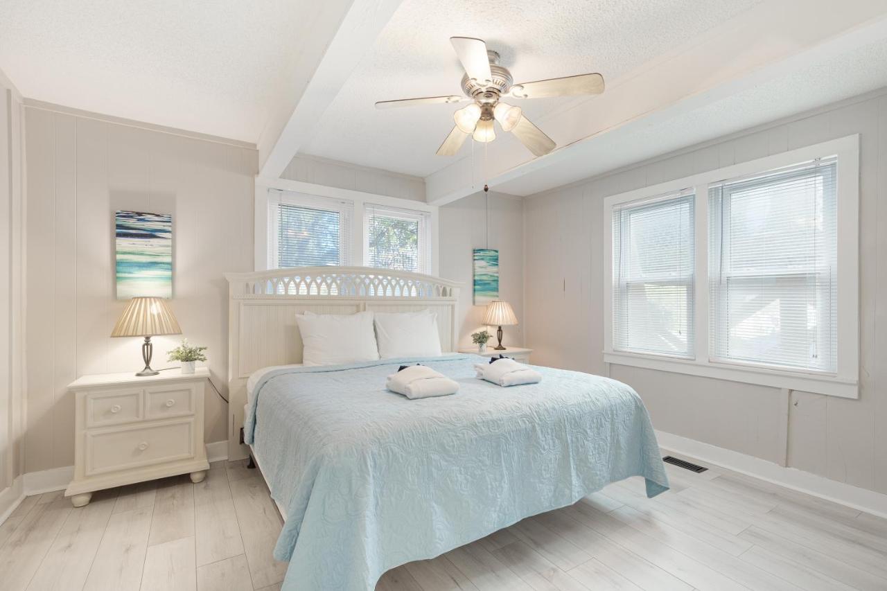| Salty Shack Unit B - Salty Shack - Dog Friendly Home - Across from the Beach - Central Location!
