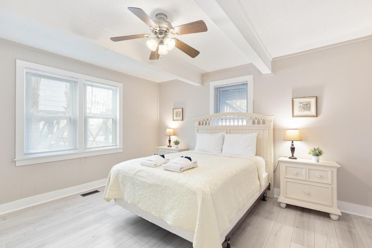 | Salty Shack Unit B - Salty Shack - Dog Friendly Home - Across from the Beach - Central Location!