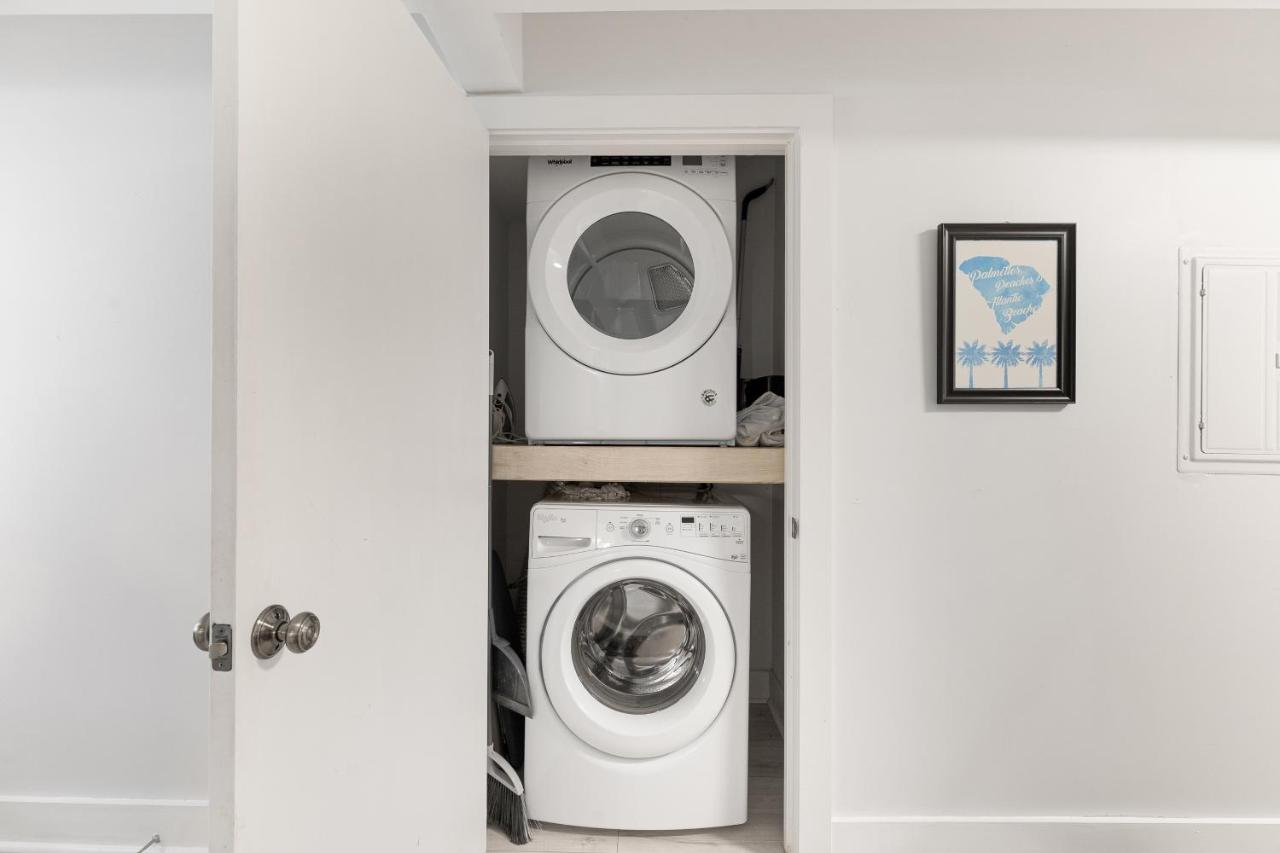 | Salty Shack Unit B - Salty Shack - Dog Friendly Home - Across from the Beach - Central Location!