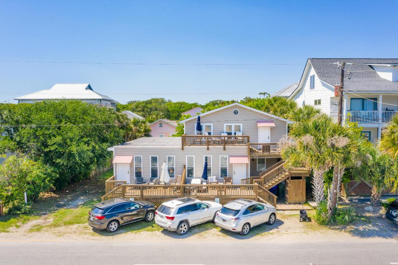 | Salty Shack Unit B - Salty Shack - Dog Friendly Home - Across from the Beach - Central Location!