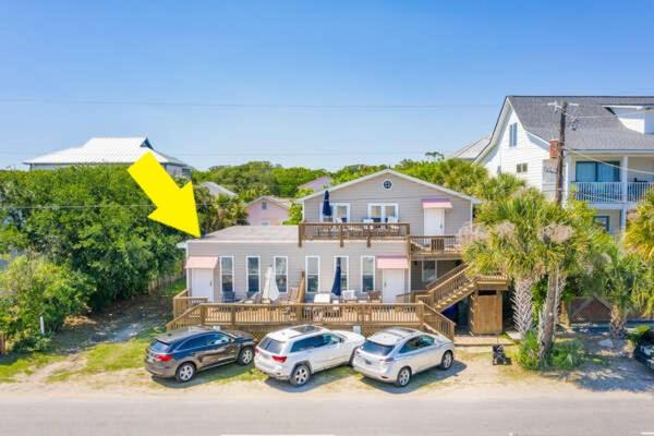 | Salty Shack Unit C - Salty Shack - Dog Friendly Home - Across from the Beach - Central Location!