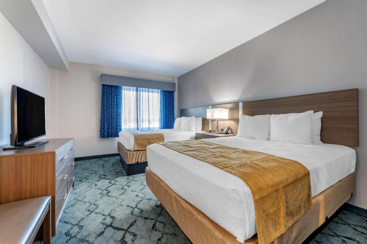 Queen Suite with Two Queen Beds with Sofa Bed at Best Western Plus Lakeland