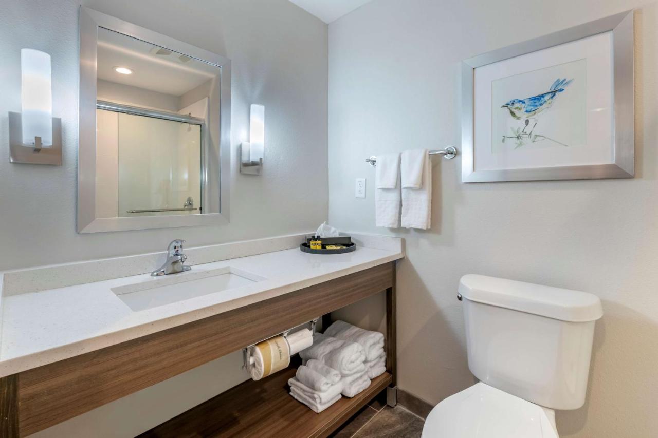 Queen Room with Two Queen Beds at Best Western Plus Lakeland