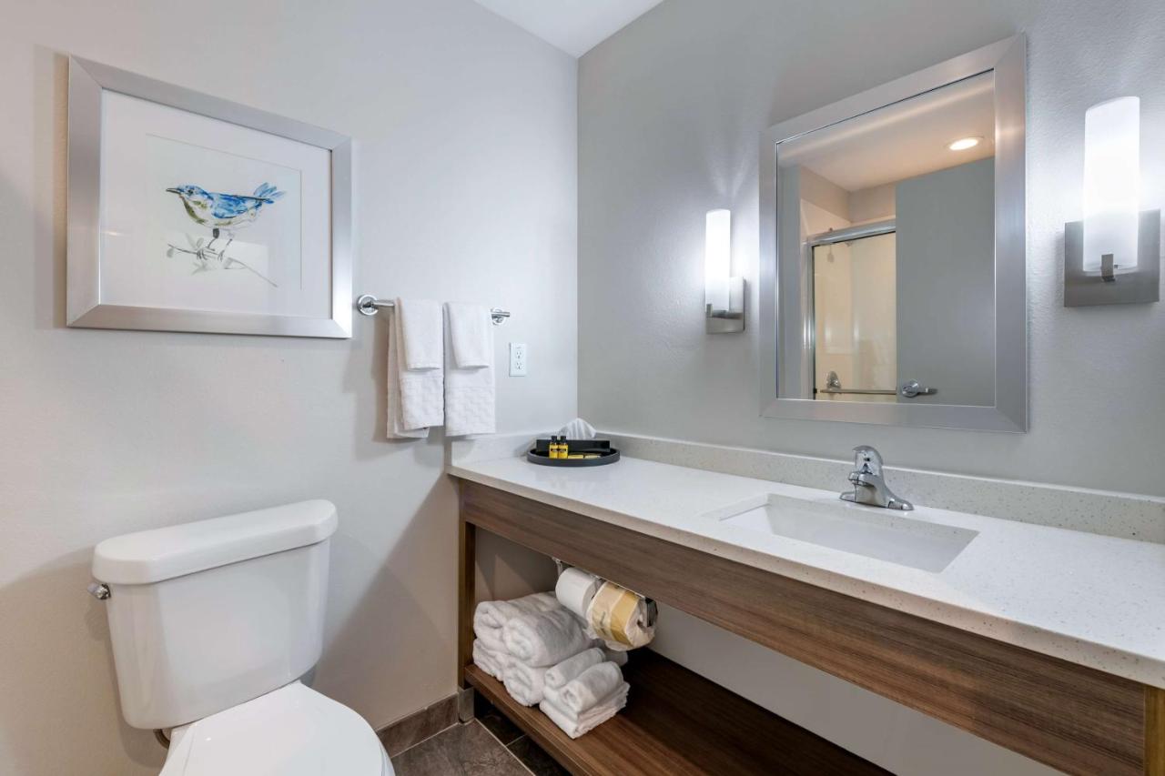 Queen Suite with Two Queen Beds with Sofa Bed at Best Western Plus Lakeland
