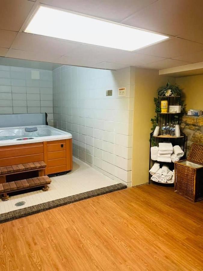 | Senate Luxury Suites