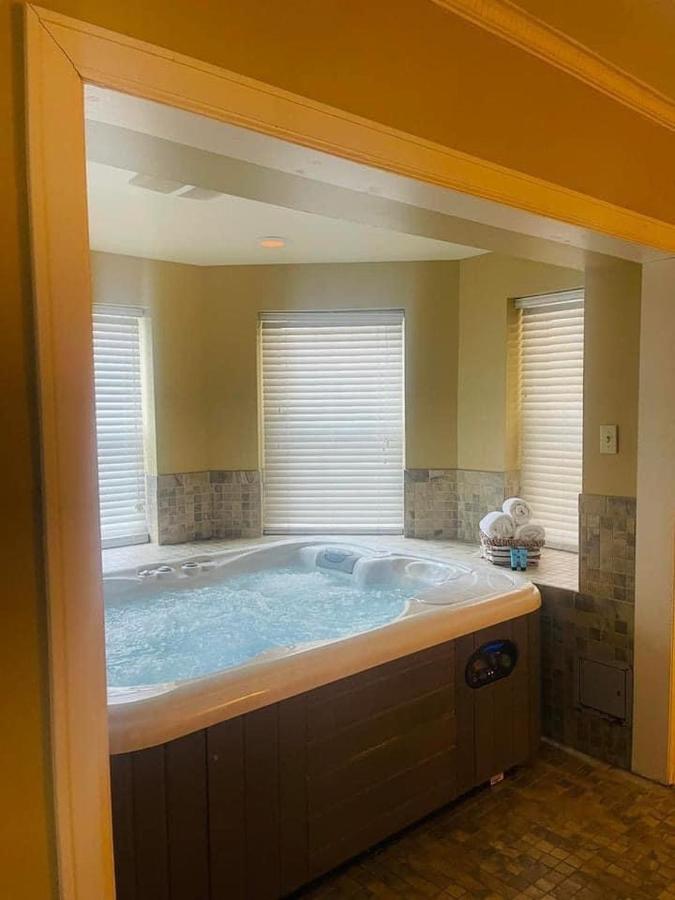 | Senate Luxury Suites