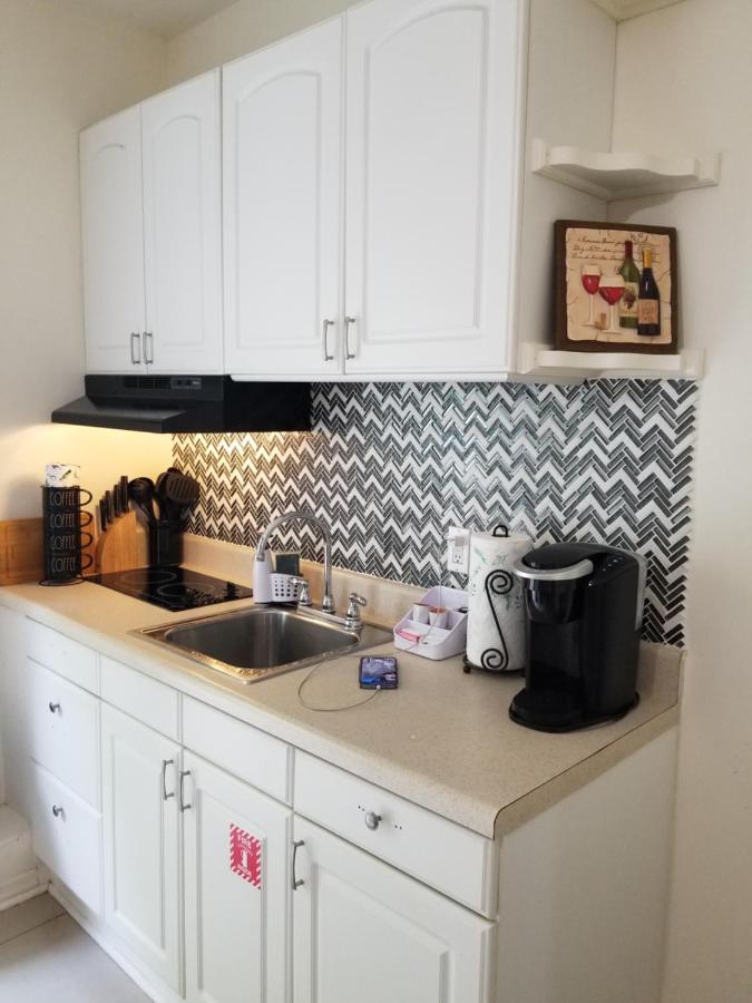 Queen Studio at Old Town Suites