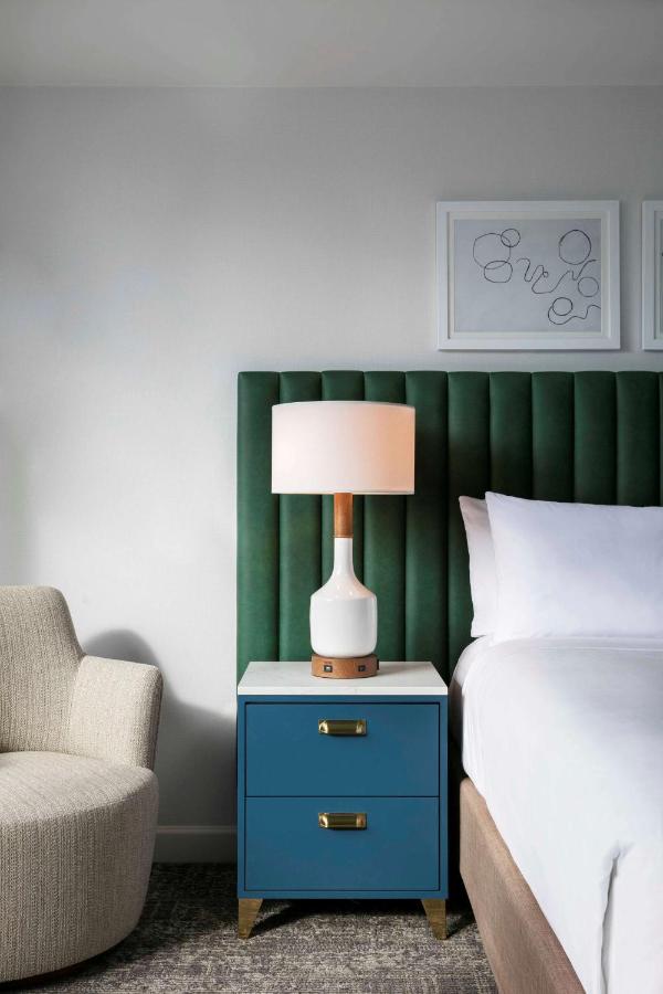 One-Bedroom King Suite at The Royal Sonesta Chicago Downtown