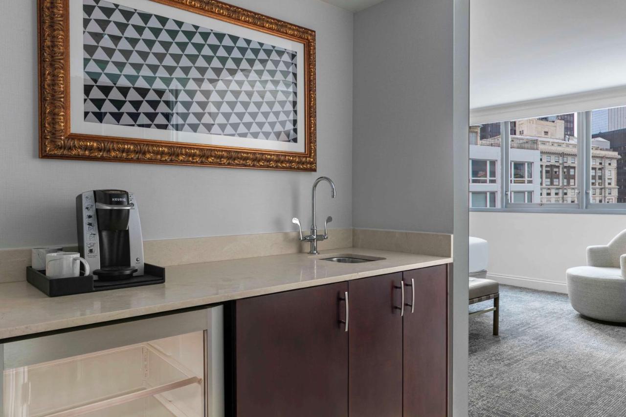 Junior King Suite at The Royal Sonesta Chicago Downtown