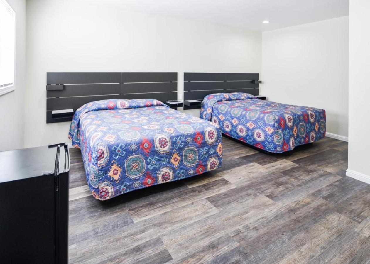 | Holly Park Motel near LAX