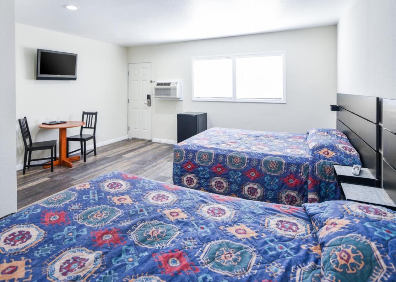 | Holly Park Motel near LAX