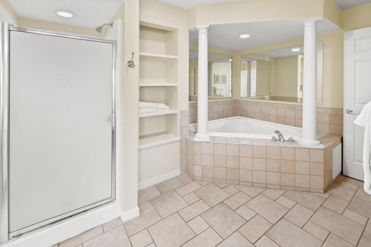 Two-Bedroom Villa Grand with Two King Beds at Holiday Inn Club Vacations Hill Country Resort Canyon LK, an IHG Hotel