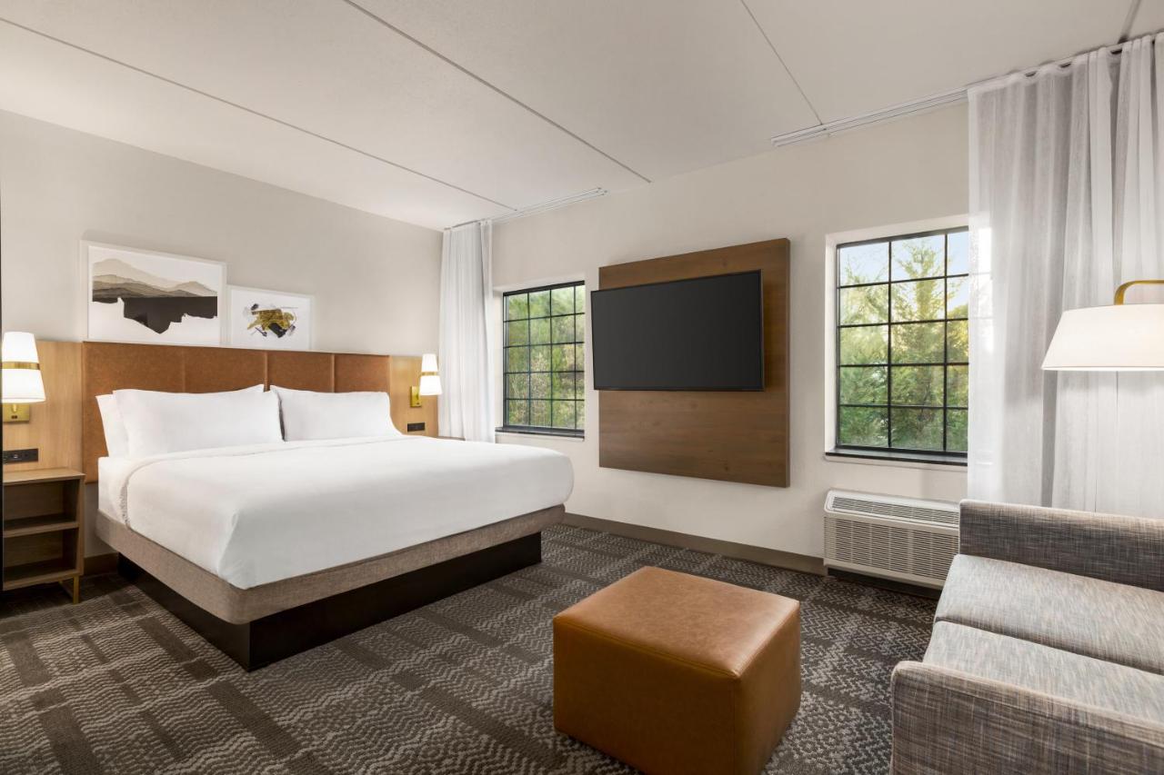 | Staybridge Suites Quantico-Stafford, an IHG Hotel