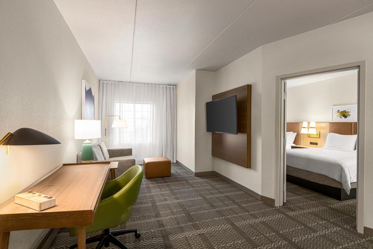 One-Bedroom Queen Suite - Disability Access at Staybridge Suites Quantico-Stafford by IHG