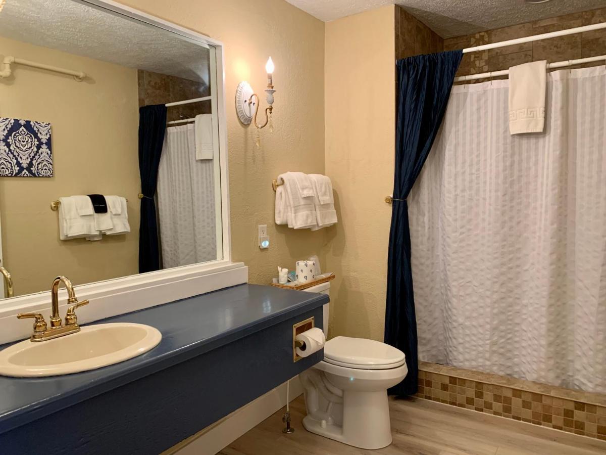 King Room at Hotel Frankfort & Restaurant